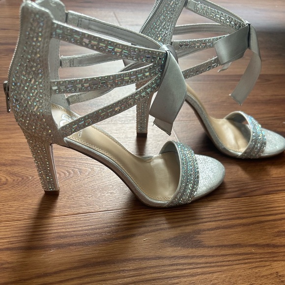New, gianni bini shoes,silver - Picture 3 of 5